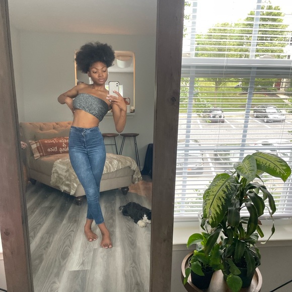 Silver Glitter Sleeveless Halter Croptop - Picture 10 of 10